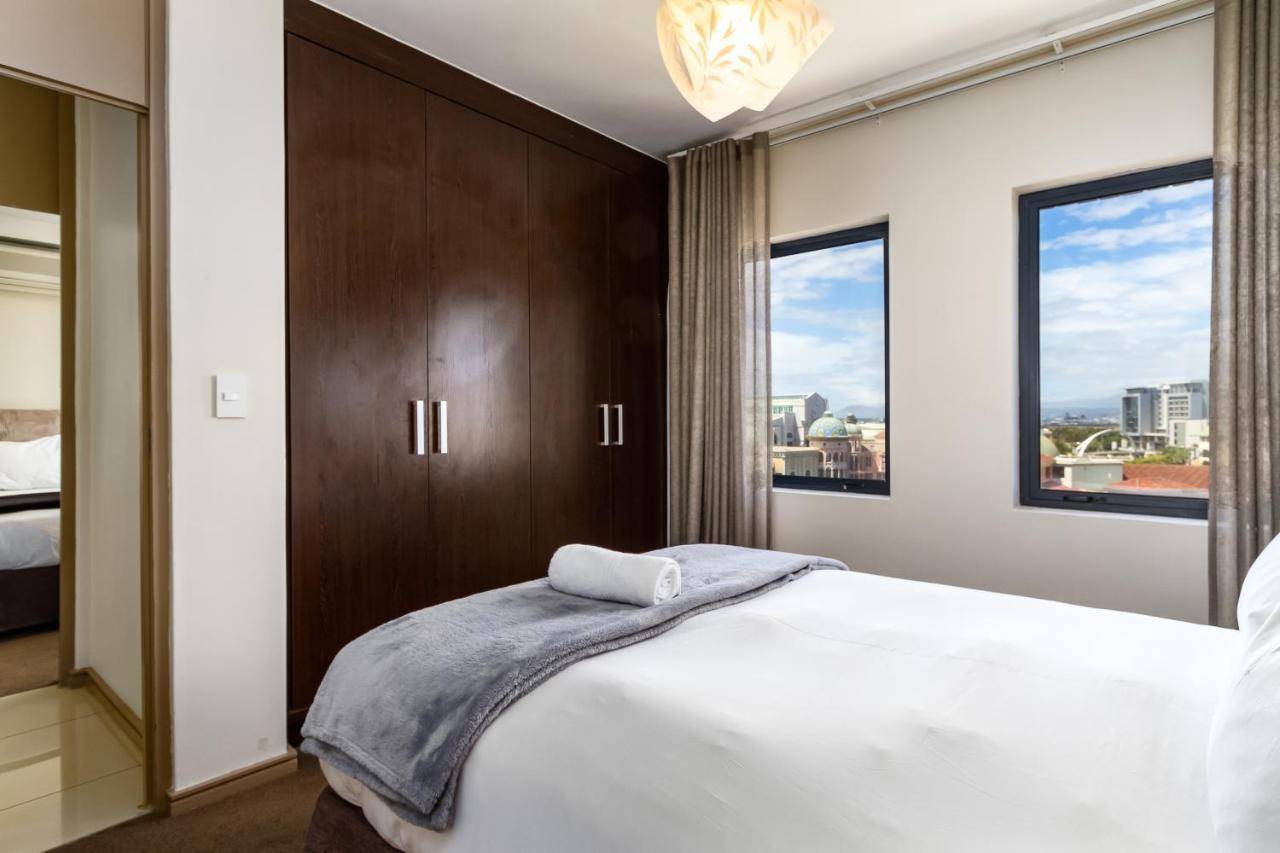 The Manhattan * Le Cap
